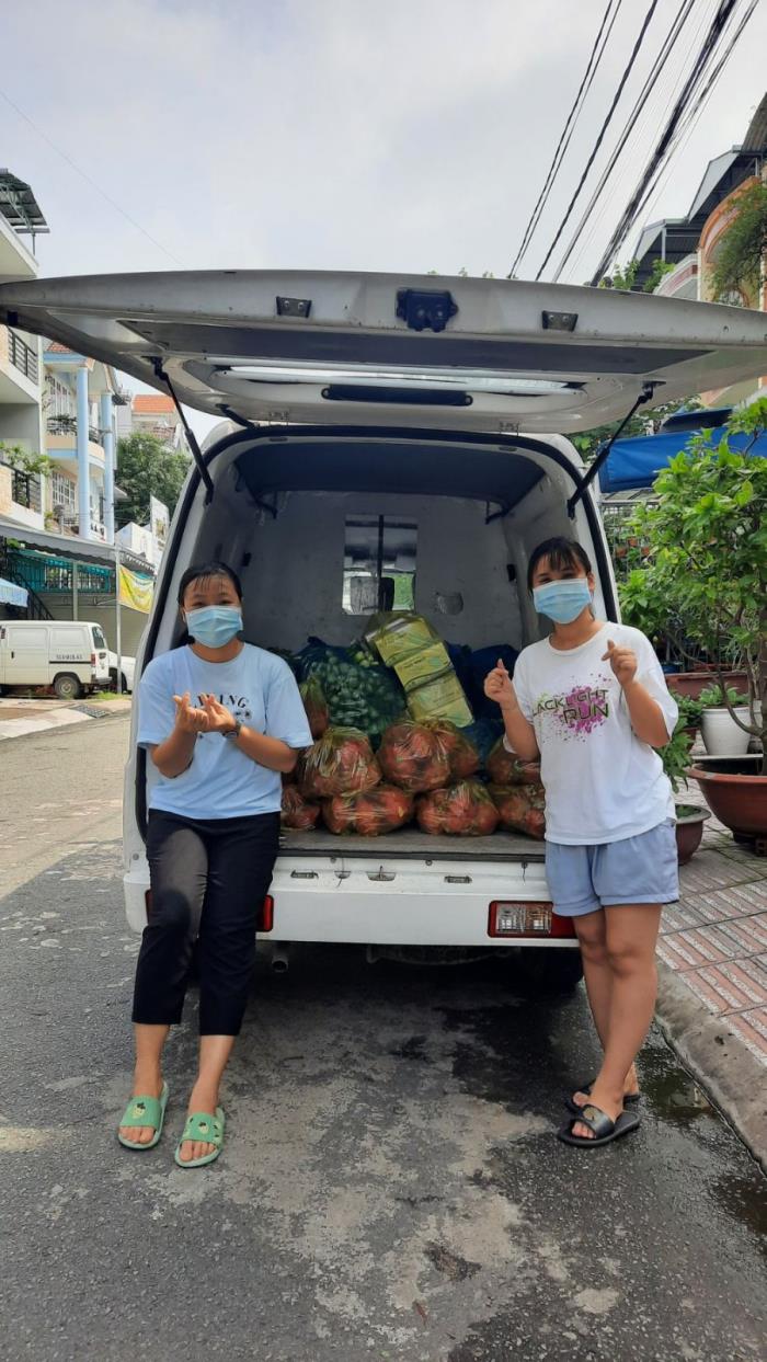 Tặng rau cho người dân ở P.Phước Long A và các UBND phường Phước Bình, Phước Long B (ngày 29/08/2021)